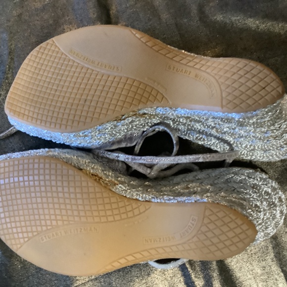 Stuart Weitzman - Picture 4 of 4